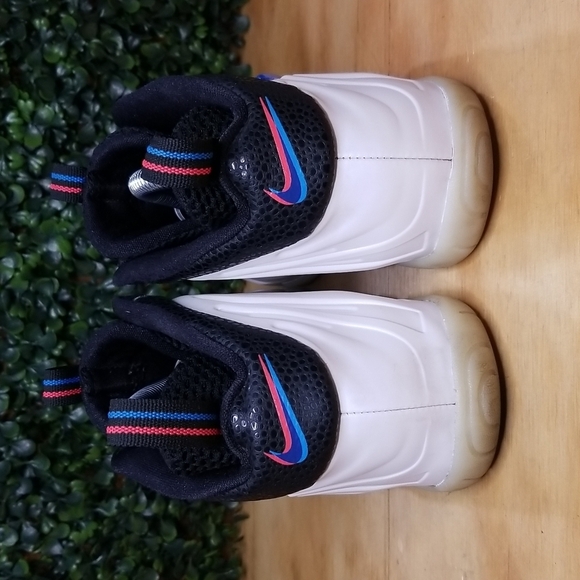 Nike Air Foamposite Pro GS 3-D | Youth 5.5-Womens 7 | Black & Multi Color - Picture 4 of 7